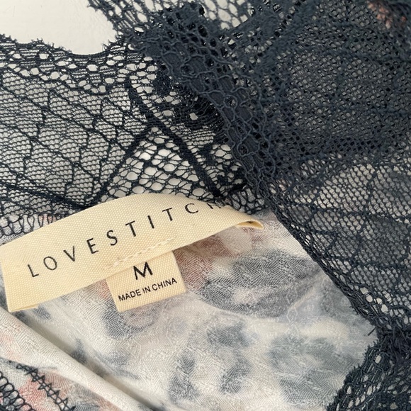 Lace Animal Print Tank Top - Picture 2 of 3